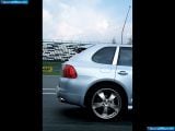 strosek_2005-porsche_cayenne_1600x1200_009.jpg