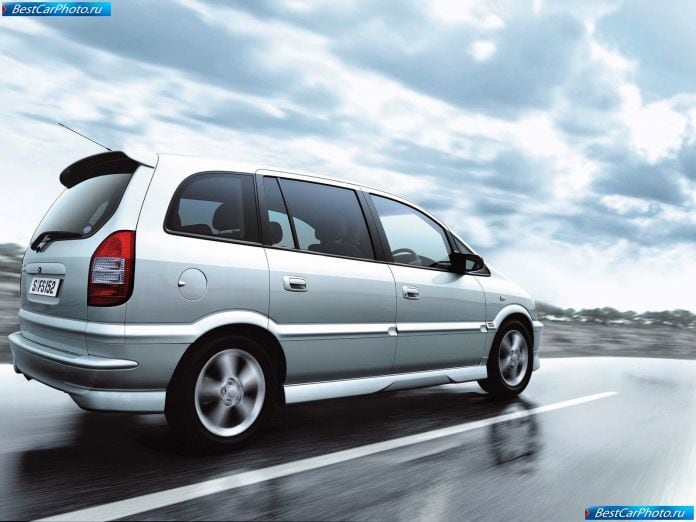 2003 Subaru Traviq - фотография 5 из 6