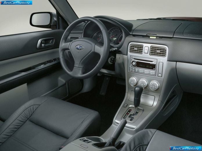 2004 Subaru Forester - фотография 12 из 13