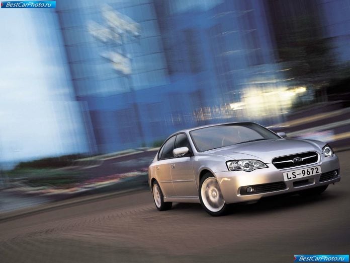 2004 Subaru Legacy Sedan - фотография 1 из 15