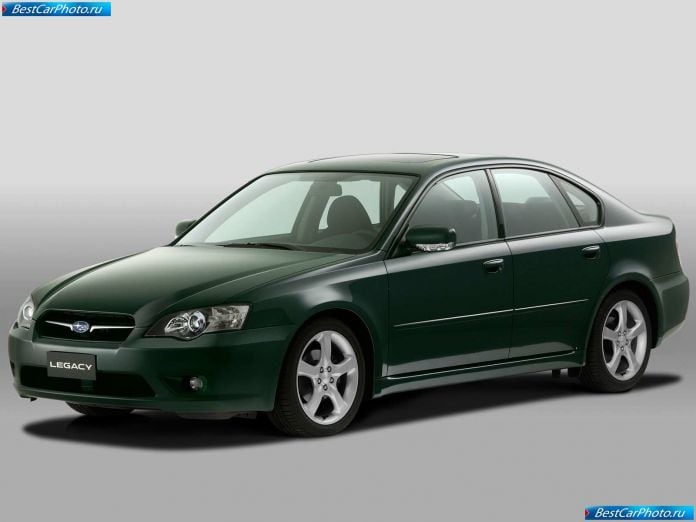 2004 Subaru Legacy Sedan - фотография 8 из 15