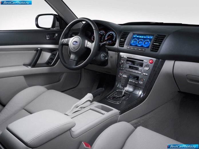 2004 Subaru Legacy Sedan - фотография 12 из 15 2004 Subaru Legacy Sedan - фотография 12 из 15