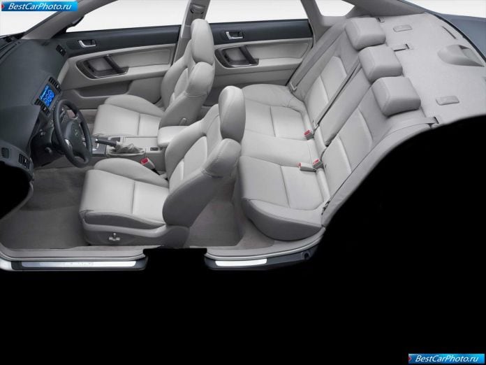 2004 Subaru Legacy Sedan - фотография 14 из 15 2004 Subaru Legacy Sedan - фотография 14 из 15