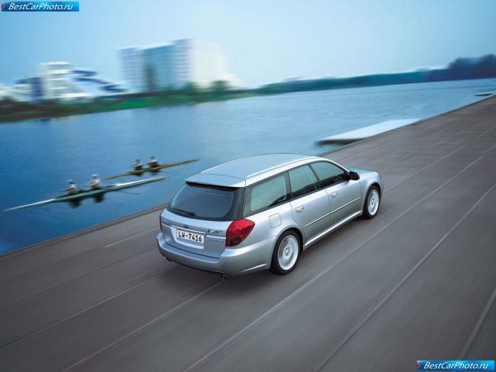 2004 Subaru Legacy Station Wagon - фотография 4 из 13