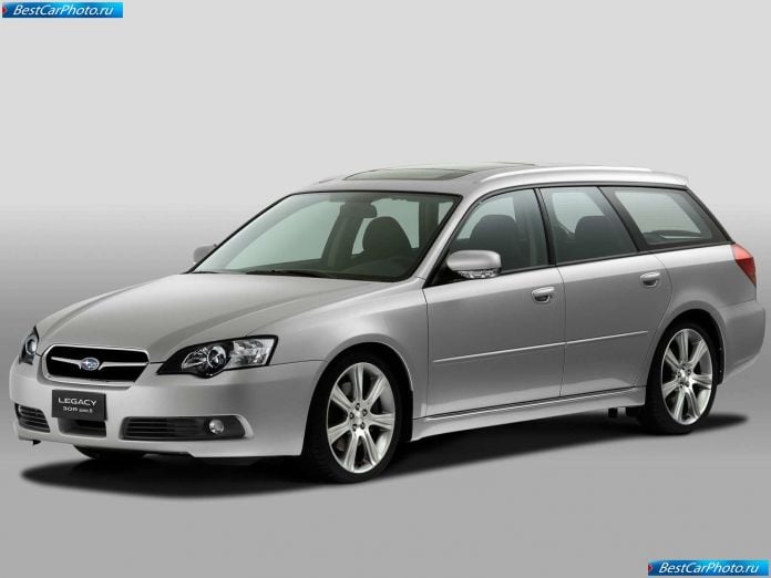 2004 Subaru Legacy Station Wagon - фотография 8 из 13