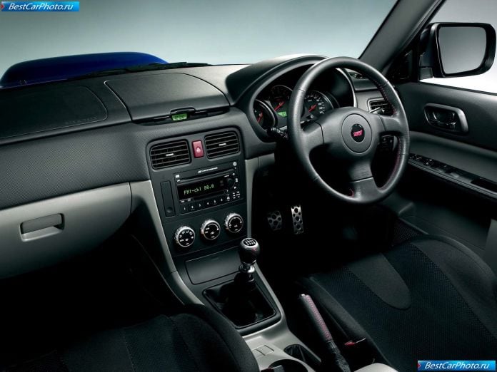 2005 Subaru Forester Sti - фотография 9 из 13