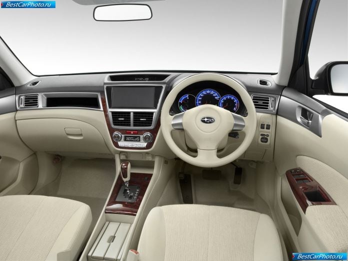 2009 Subaru Exiga - фотография 14 из 23