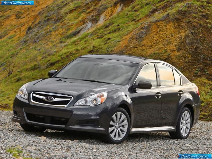 2010 Subaru Legacy - фотография 6 из 23