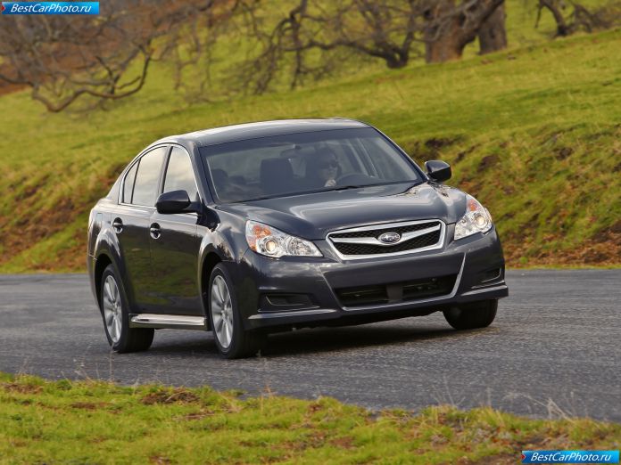 2010 Subaru Legacy - фотография 8 из 23