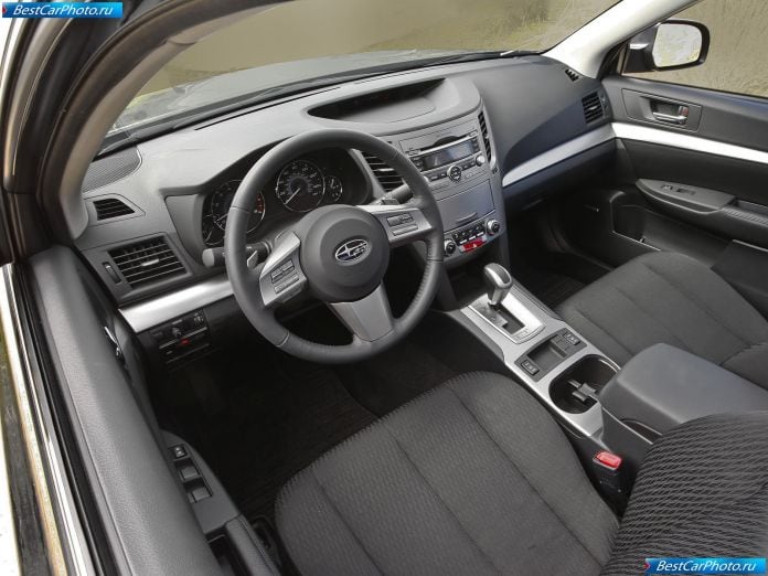2010 Subaru Legacy - фотография 15 из 23