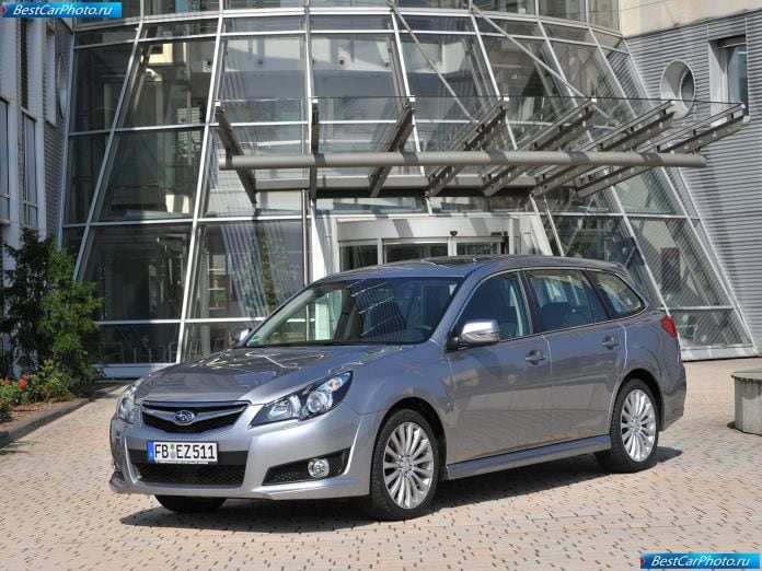 2010 Subaru Legacy Tourer - фотография 8 из 50 2010 Subaru Legacy Tourer - фотография 8 из 50