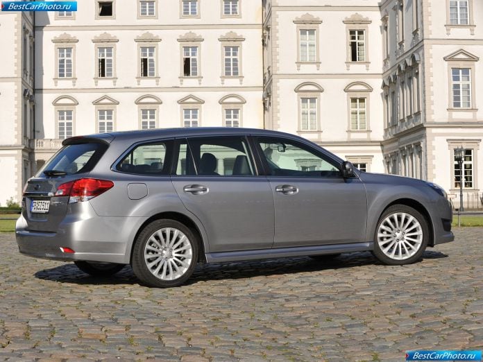 2010 Subaru Legacy Tourer - фотография 30 из 50 2010 Subaru Legacy Tourer - фотография 30 из 50