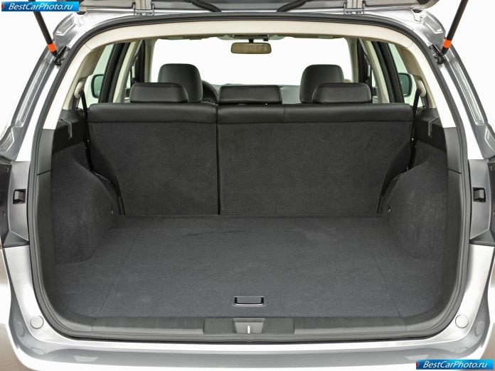 2010 Subaru Legacy Tourer - фотография 44 из 50 2010 Subaru Legacy Tourer - фотография 44 из 50