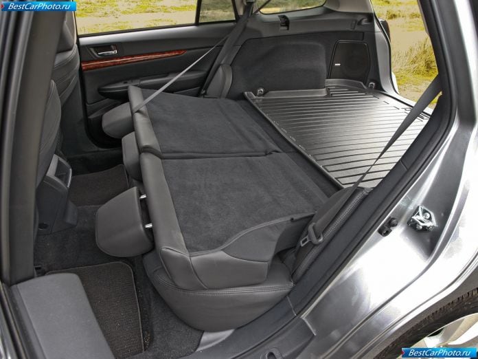 2010 Subaru Outback - фотография 15 из 23