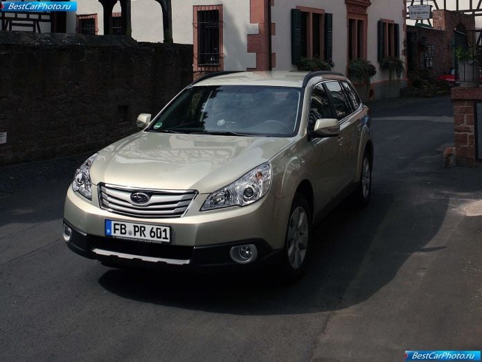 2011 Subaru Outback - фотография 2 из 26 2011 Subaru Outback - фотография 2 из 26