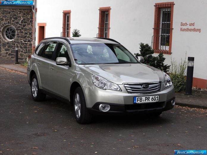 2011 Subaru Outback - фотография 5 из 26 2011 Subaru Outback - фотография 5 из 26