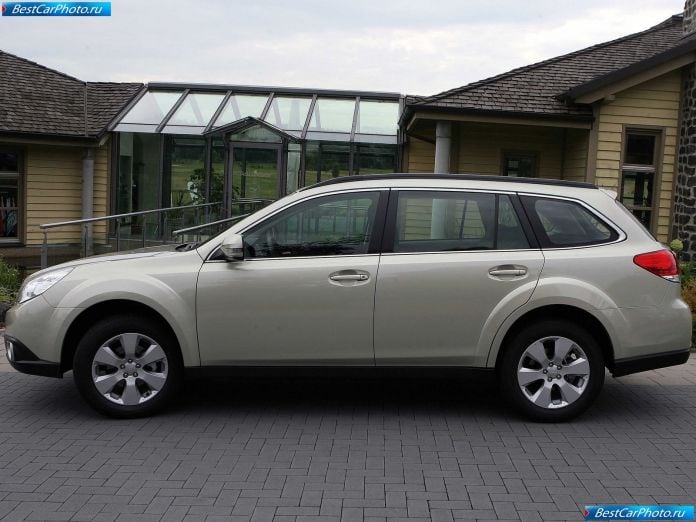 2011 Subaru Outback - фотография 14 из 26 2011 Subaru Outback - фотография 14 из 26