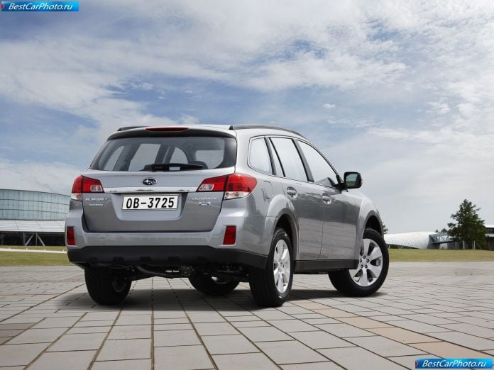 2011 Subaru Outback - фотография 17 из 26 2011 Subaru Outback - фотография 17 из 26