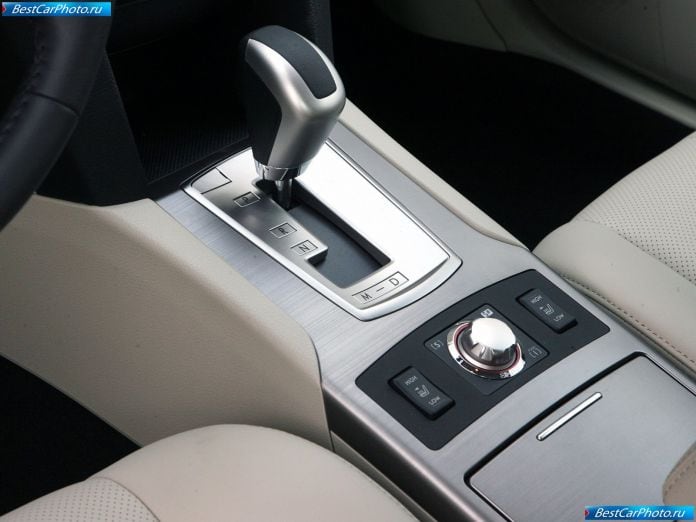 2011 Subaru Outback - фотография 25 из 26