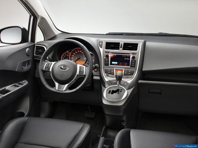 2011 Subaru Trezia - фотография 13 из 14
