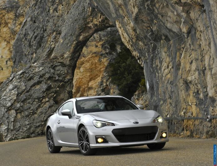2014 Subaru BRZ - фотография 15 из 91