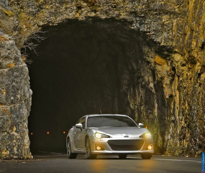 2014 Subaru BRZ - фотография 17 из 91