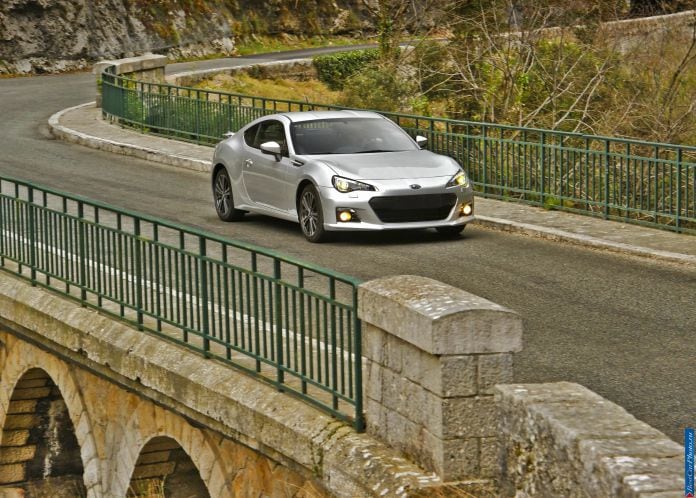 2014 Subaru BRZ - фотография 18 из 91