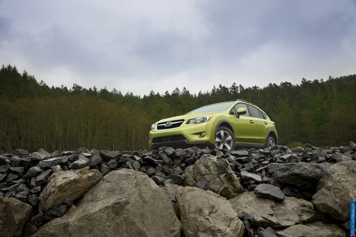2014 Subaru XV Hybrid - фотография 2 из 13 2014 Subaru XV Hybrid - фотография 2 из 13