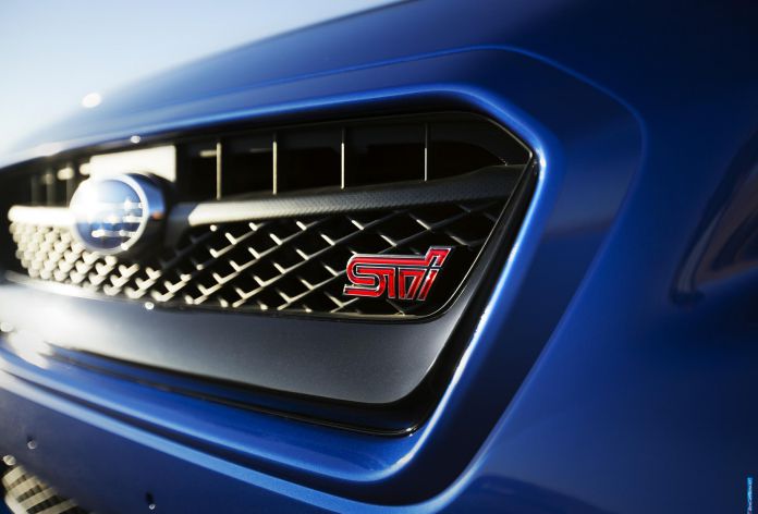 2015 Subaru WRX STI - фотография 10 из 21