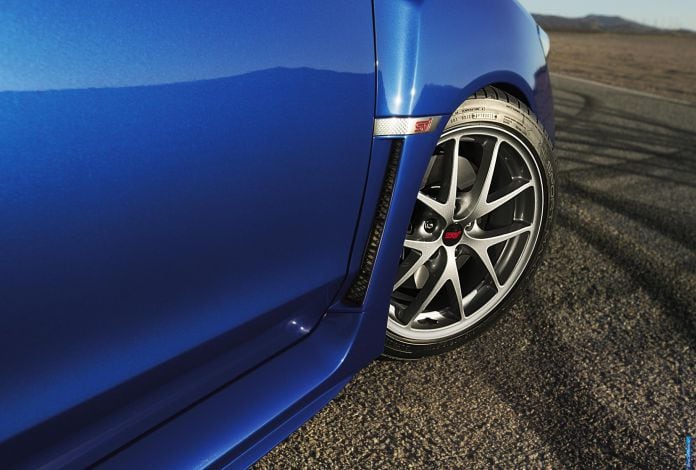 2015 Subaru WRX STI - фотография 13 из 21 2015 Subaru WRX STI - фотография 13 из 21