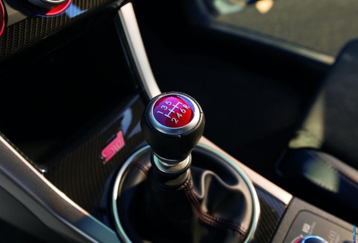 2015 Subaru WRX STI - фотография 17 из 21