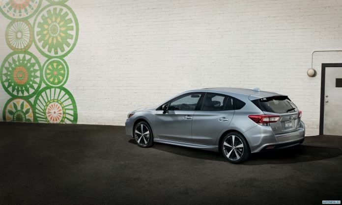 2017 Subaru Impreza 5-door - фотография 11 из 13