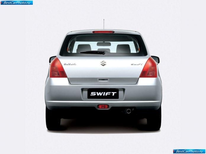 2005 Suzuki Swift Vvt - фотография 12 из 16