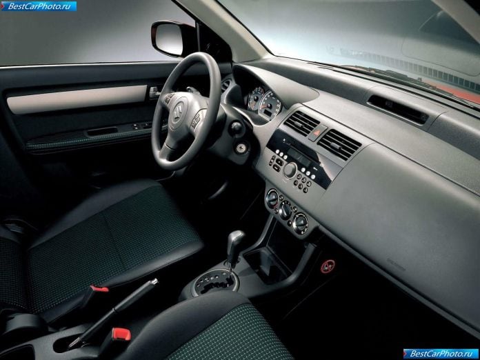 2005 Suzuki Swift Vvt - фотография 14 из 16 2005 Suzuki Swift Vvt - фотография 14 из 16