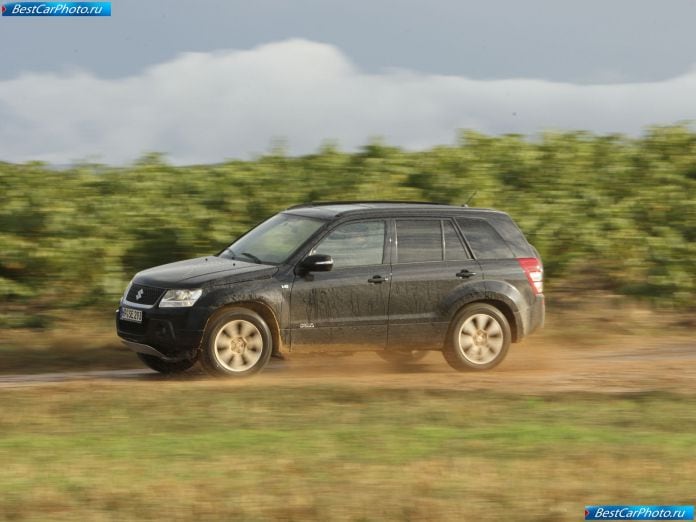 2009 Suzuki Grand Vitara - фотография 25 из 92