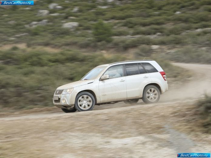 2009 Suzuki Grand Vitara - фотография 26 из 92