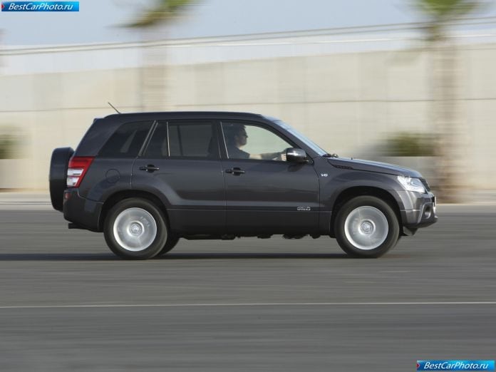 2009 Suzuki Grand Vitara - фотография 31 из 92