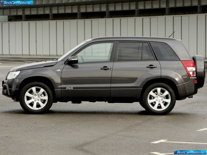 2009 Suzuki Grand Vitara - фотография 33 из 92