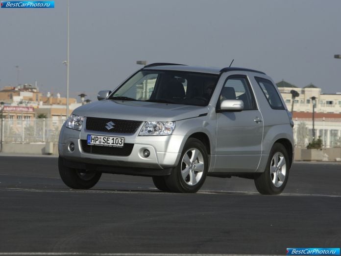 2009 Suzuki Grand Vitara 3-door - фотография 4 из 37 2009 Suzuki Grand Vitara 3-door - фотография 4 из 37