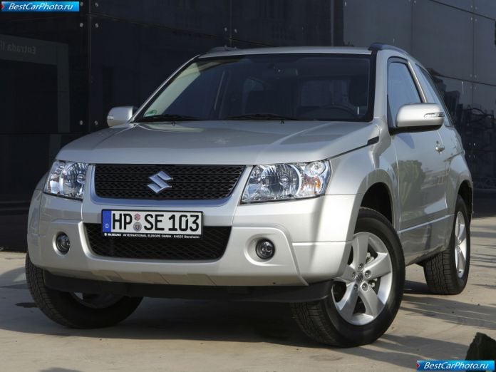 2009 Suzuki Grand Vitara 3-door - фотография 5 из 37 2009 Suzuki Grand Vitara 3-door - фотография 5 из 37