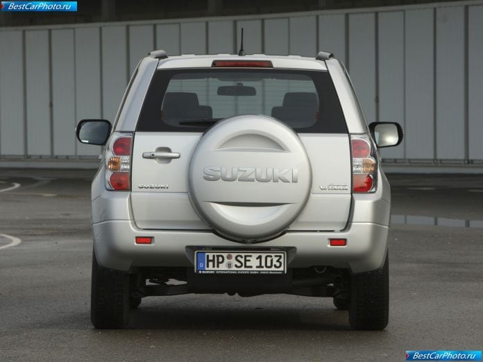 2009 Suzuki Grand Vitara 3-door - фотография 25 из 37 2009 Suzuki Grand Vitara 3-door - фотография 25 из 37