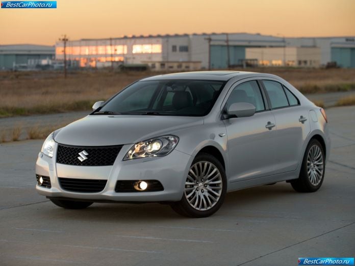 2010 Suzuki Kizashi - фотография 13 из 83