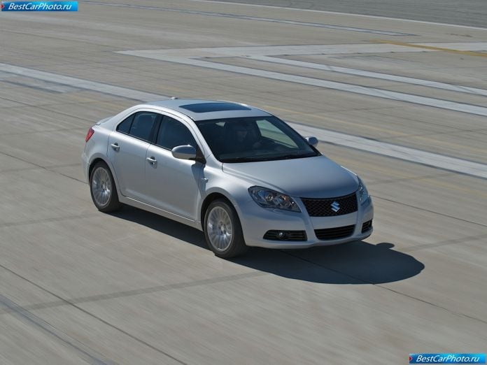 2010 Suzuki Kizashi - фотография 19 из 83
