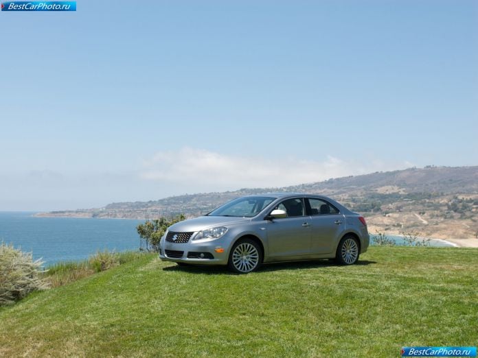2010 Suzuki Kizashi - фотография 20 из 83