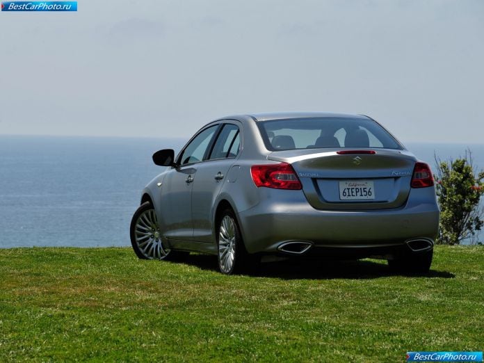 2010 Suzuki Kizashi - фотография 26 из 83