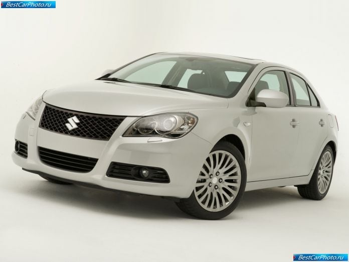 2010 Suzuki Kizashi - фотография 32 из 83