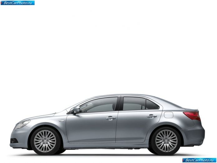 2010 Suzuki Kizashi - фотография 34 из 83