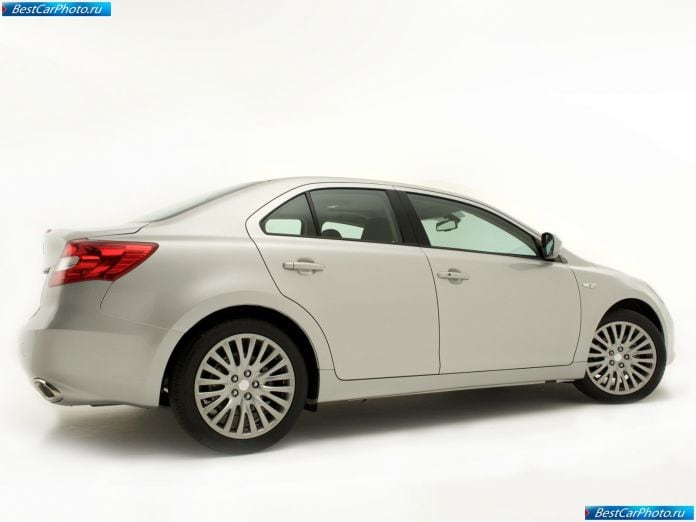 2010 Suzuki Kizashi - фотография 37 из 83