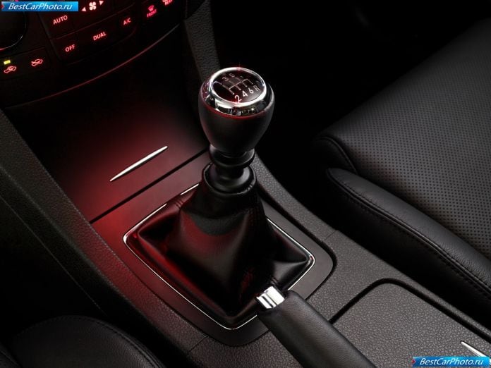 2010 Suzuki Kizashi - фотография 47 из 83