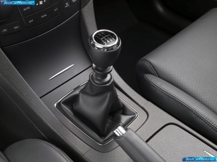 2010 Suzuki Kizashi - фотография 48 из 83